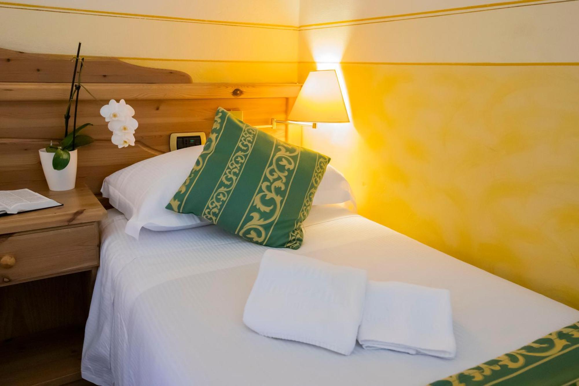 אגורדו Hotel Villa Imperina מראה חיצוני תמונה